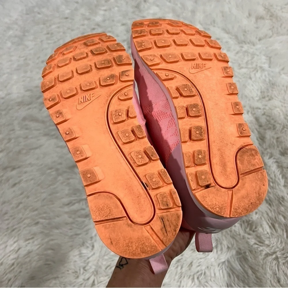 Nike women's md runner 2 br prism pink RARE size 9